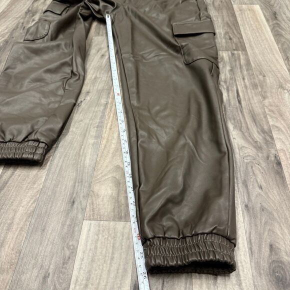 Abercrombie & Fitch faux leather cargo pull on olive green pants - Picture 5 of 6
